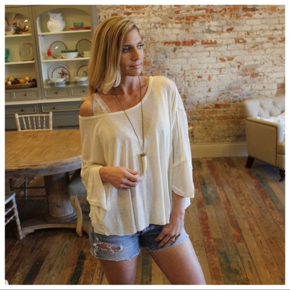LAST ONE! Oversized Slouch Distressed Raw Hem Top - Picture 3 of 4